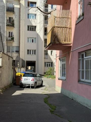 Sunny House One Lejlighed Bratislava Eksteriør billede